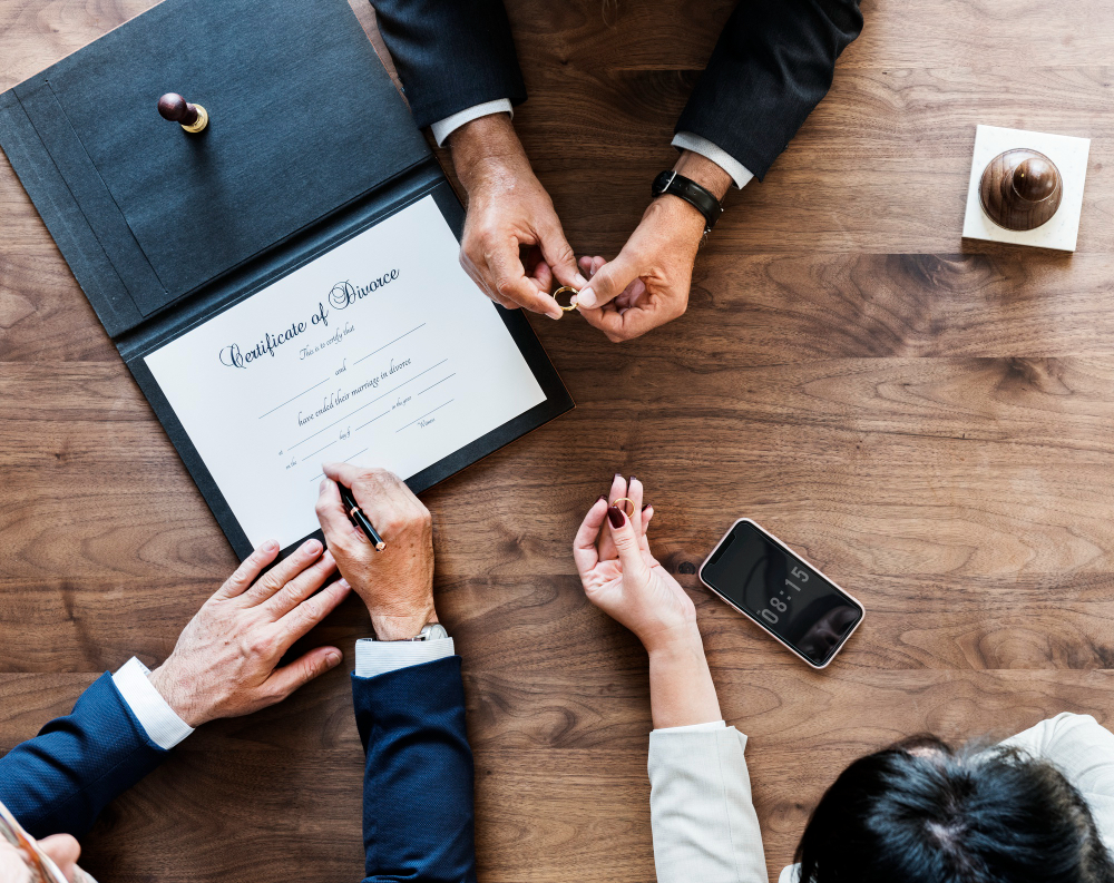 Conseil chez le notaire pour organiser les conséquences patrimoniales d’un divorce