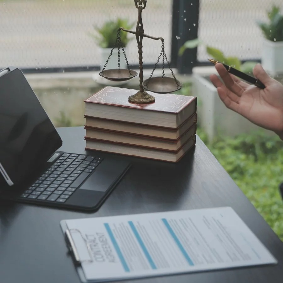 Conseil notarial pour la vente, l’achat ou la transmission d’un domaine viticole